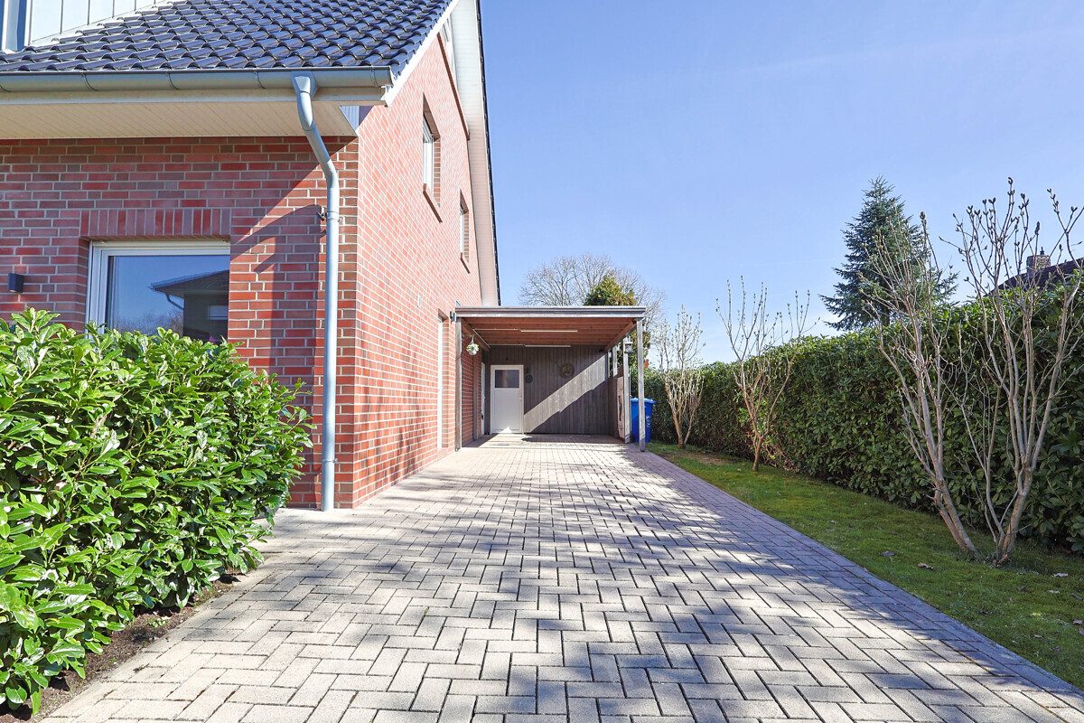 Immobilienangebot - Edewecht - Alle - Moderne Doppelhaushälfte in Edewecht-Süddorf mit durchdachtem Grundriss und Carport