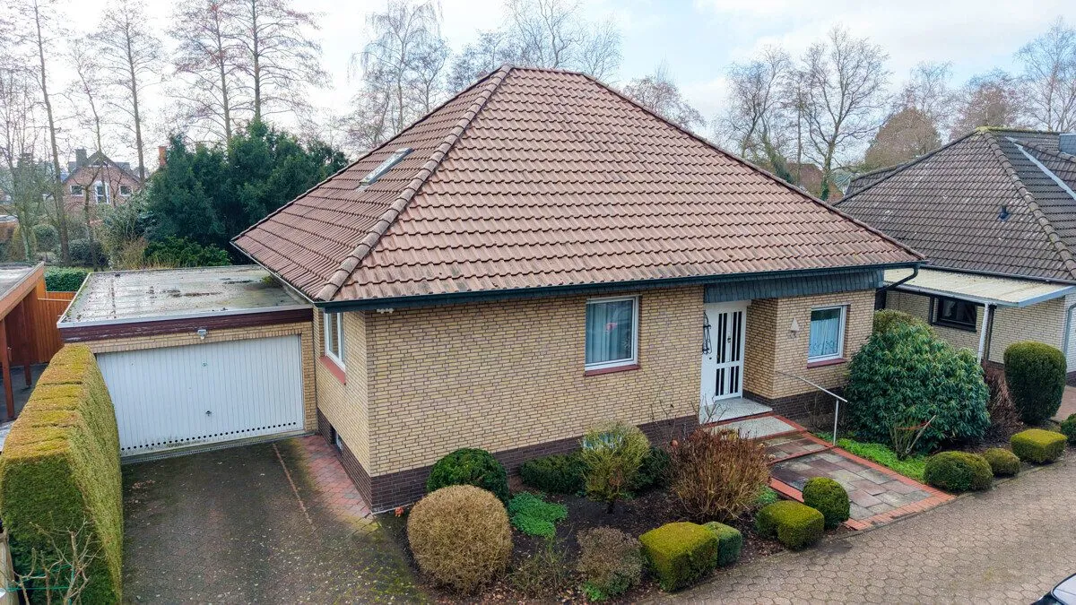 Immobilienangebot - Oldenburg - Alle - Ansprechendes Einfamilienhaus mit Ausbaureserve in Oldenburg-Kreyenbrück