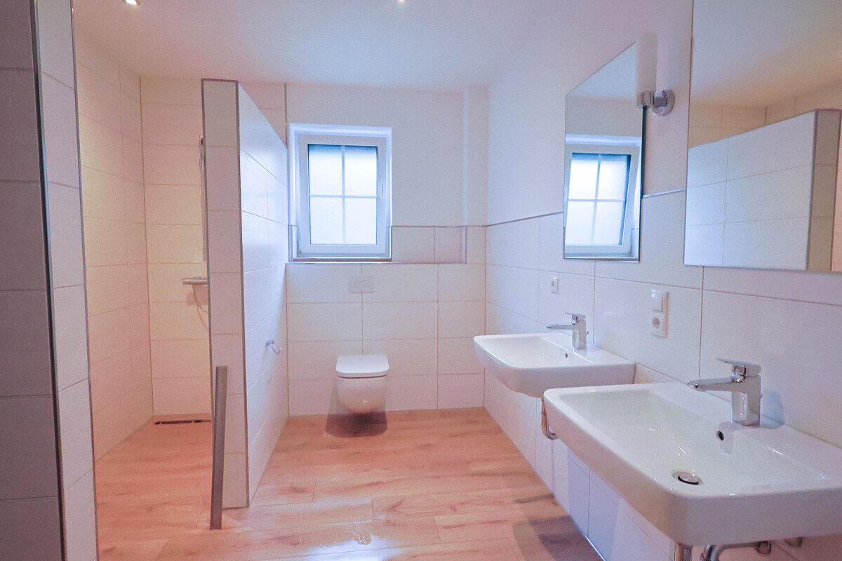 Immobilienangebot - Oldenburg - Alle - Studentenzimmer zu vermieten! WG mit 5 Zimmern als Neubau-Erstbezug im EG