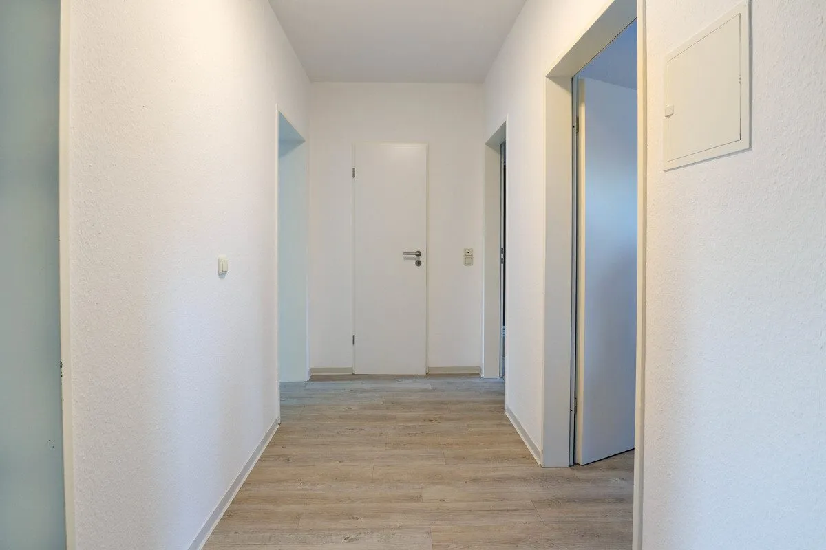 Immobilienangebot - Oldenburg - Alle - Gemütliche 2-Zimmer-Hochparterrewohnung mit Loggia in schöner Lage Oldenburg-Donnerschwee