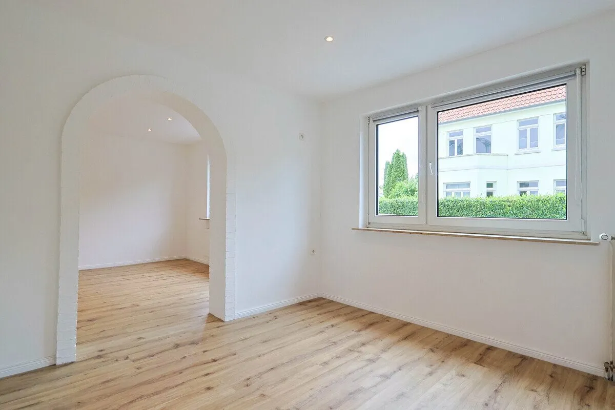 Immobilienangebot - Oldenburg - Alle - Modernisiertes Stadthaus in Oldenburg Nadorst mit flexiblen Nutzungsmöglichkeiten