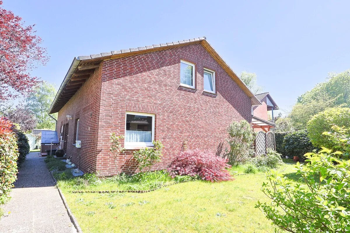 Immobilienangebot - Oldenburg - Alle - Ruhig gelegenes Haus in Bürgerfelde mit vermieteter Einliegerwohnung