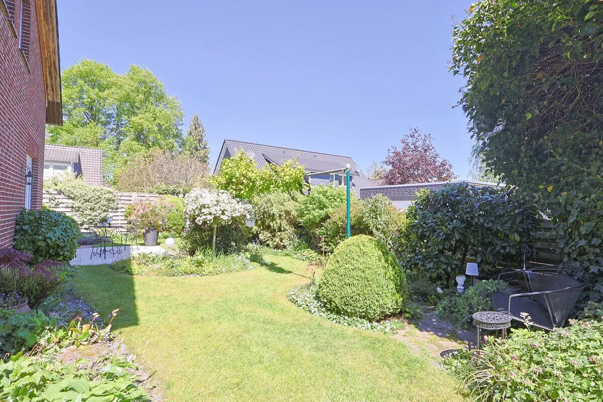 Immobilienangebot - Oldenburg - Alle - Ruhig gelegenes Haus in Bürgerfelde mit vermieteter Einliegerwohnung