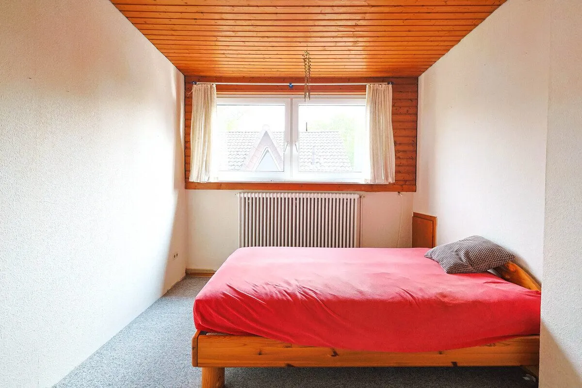 Immobilienangebot - Oldenburg - Alle - Ruhig gelegenes Haus in Bürgerfelde mit vermieteter Einliegerwohnung