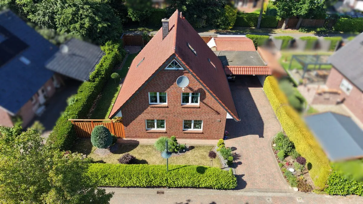 Immobilienangebot - Wiefelstede - Alle - Familienfreundliches Einfamilienhaus mit schönem Garten und Doppelcarport in Metjendorf