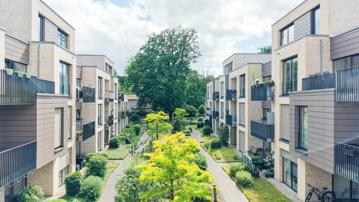 Immobilienangebot - Cloppenburg - Alle - Lichtdurchflutetes Wohnen mit Stil – Moderne 2-Zimmer-Wohnung mit Südbalkon und Tiefgarage