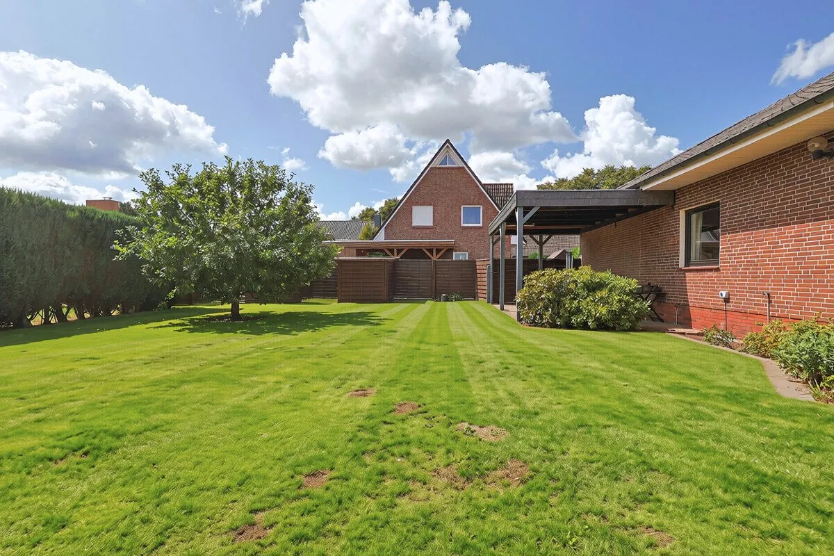 Immobilienangebot - Oldenburg - Alle - Idyllische Wohnlage in Ofenerdiek – gepflegtes Einfamilienhaus mit großem Garten