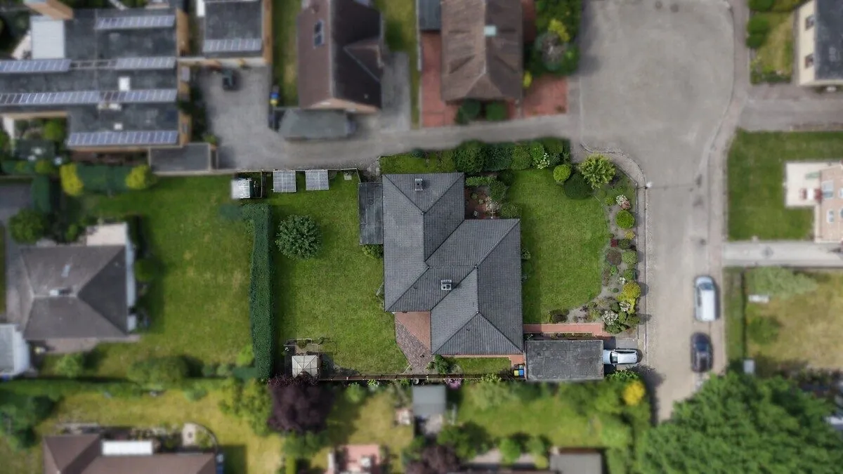 Immobilienangebot - Oldenburg - Alle - Idyllische Wohnlage in Ofenerdiek – gepflegtes Einfamilienhaus mit großem Garten