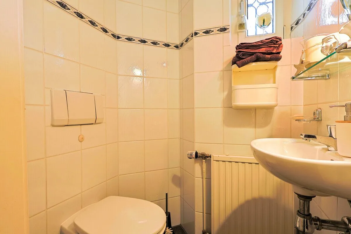 Immobilienangebot - Oldenburg - Alle - Idyllische Wohnlage in Ofenerdiek – gepflegtes Einfamilienhaus mit großem Garten