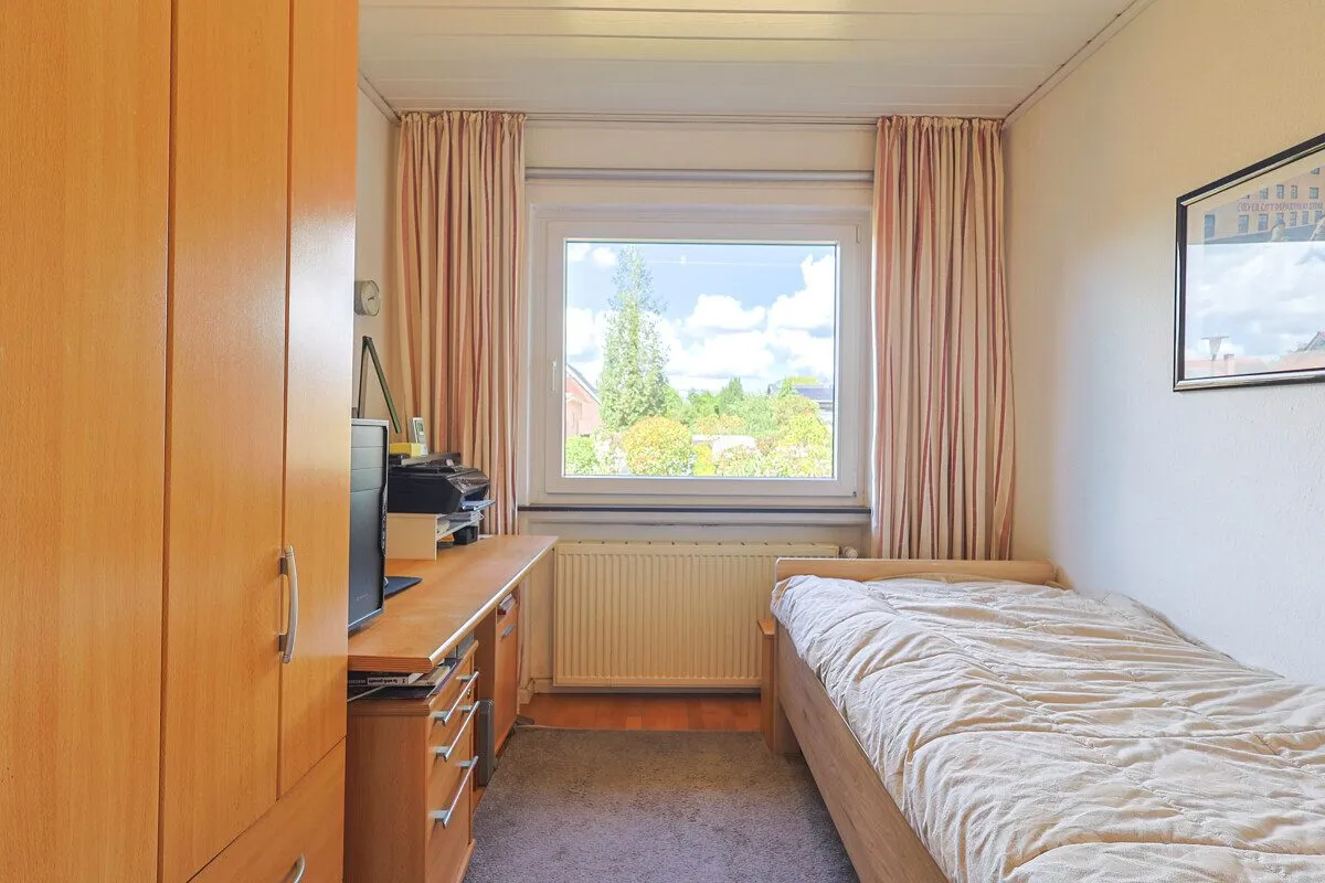 Immobilienangebot - Oldenburg - Alle - Idyllische Wohnlage in Ofenerdiek – gepflegtes Einfamilienhaus mit großem Garten