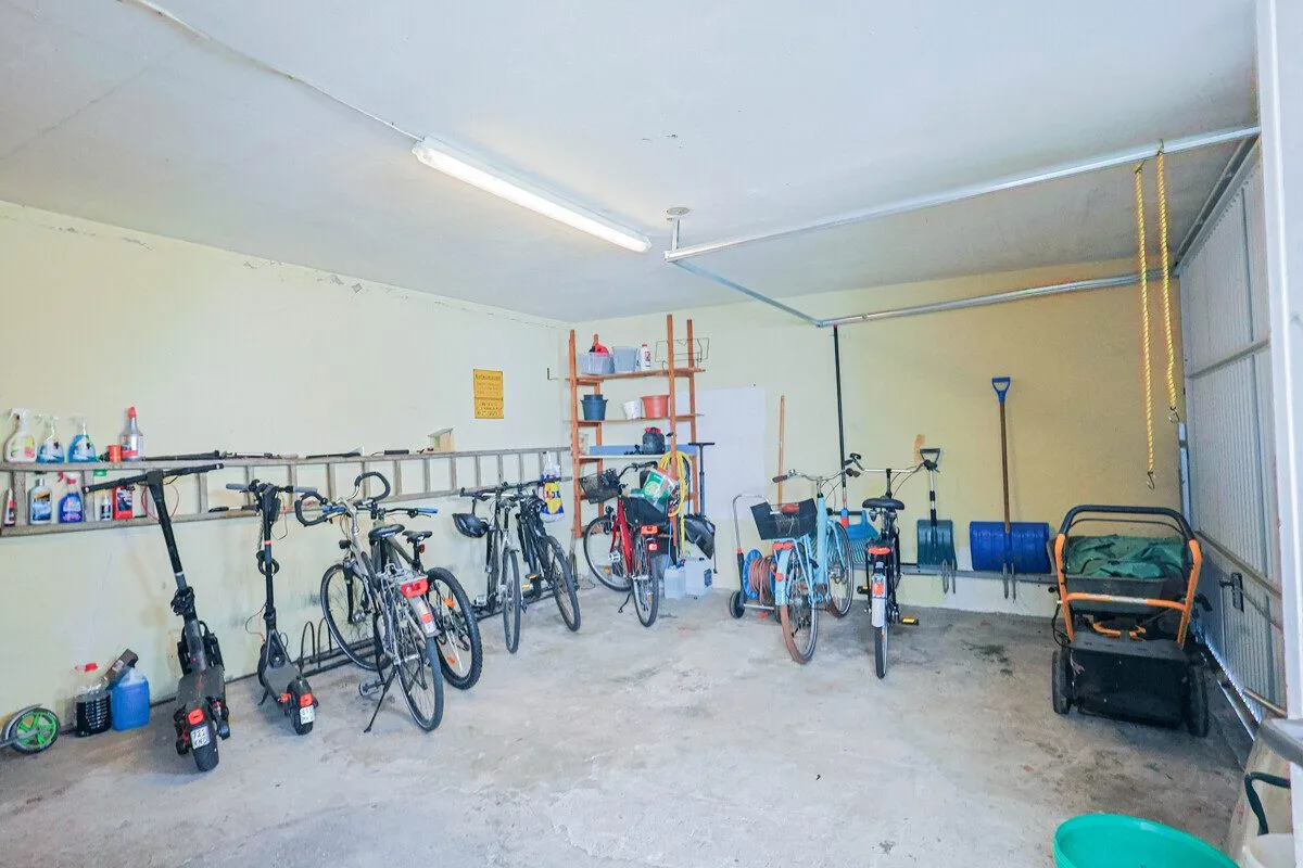 Immobilienangebot - Bremen - Gewerbeimmobilien - Attraktive Gewerbeimmobilie mit Wohnanteil in Bremen-Nord!