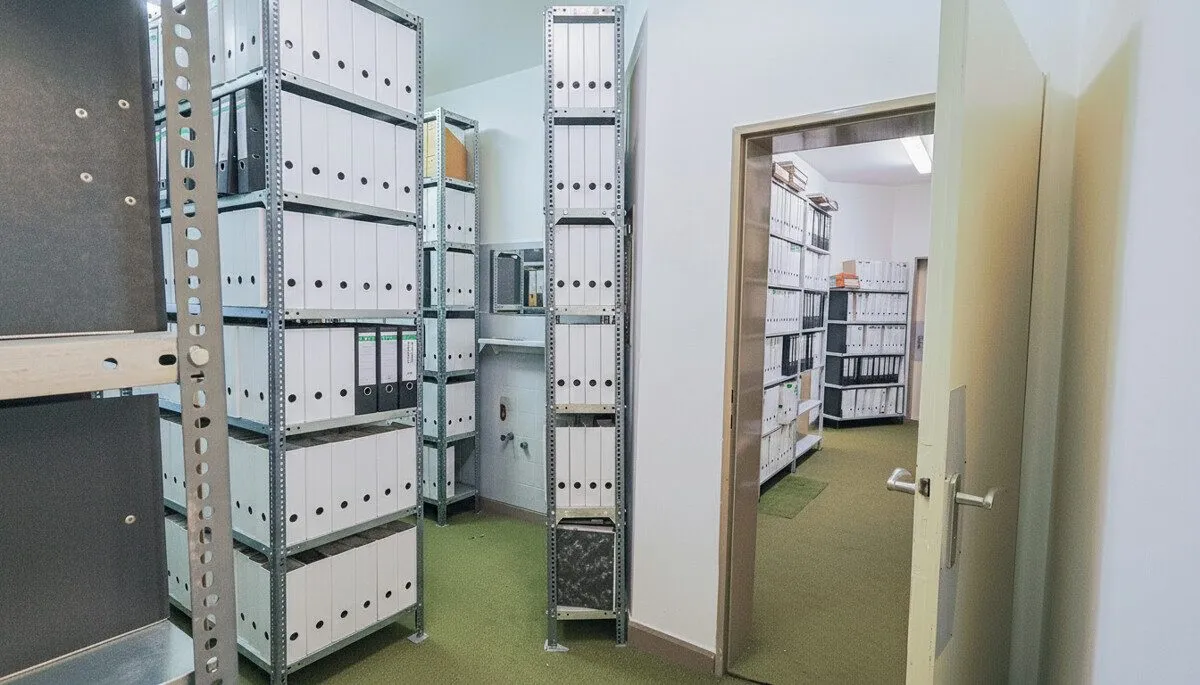 Immobilienangebot - Bremen - Gewerbeimmobilien - Attraktive Gewerbeimmobilie mit Wohnanteil in Bremen-Nord!