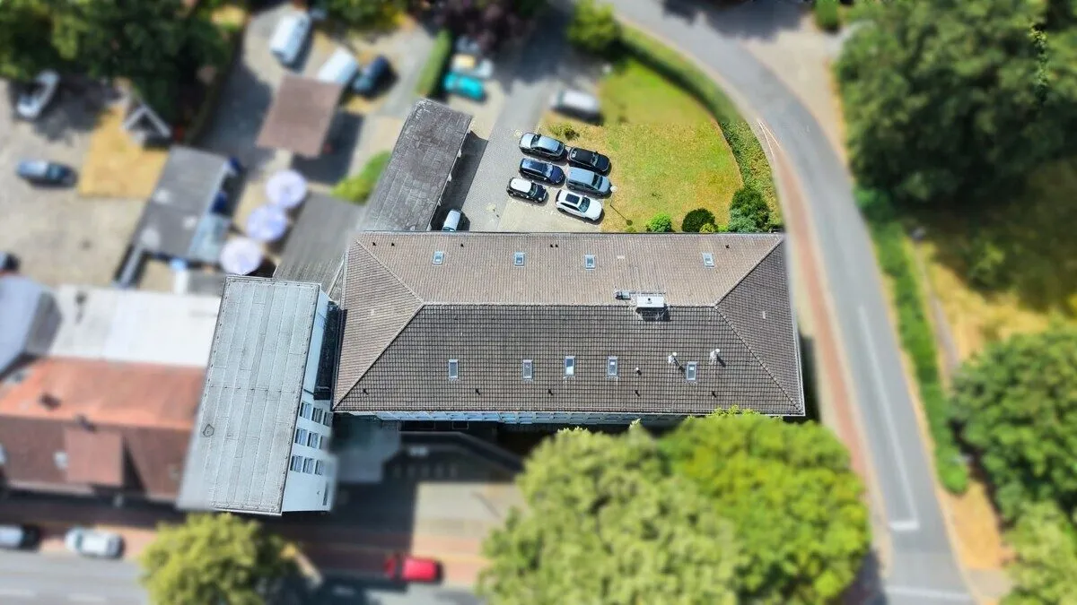 Immobilienangebot - Bremen - Gewerbeimmobilien - Attraktive Gewerbeimmobilie mit Wohnanteil in Bremen-Nord!