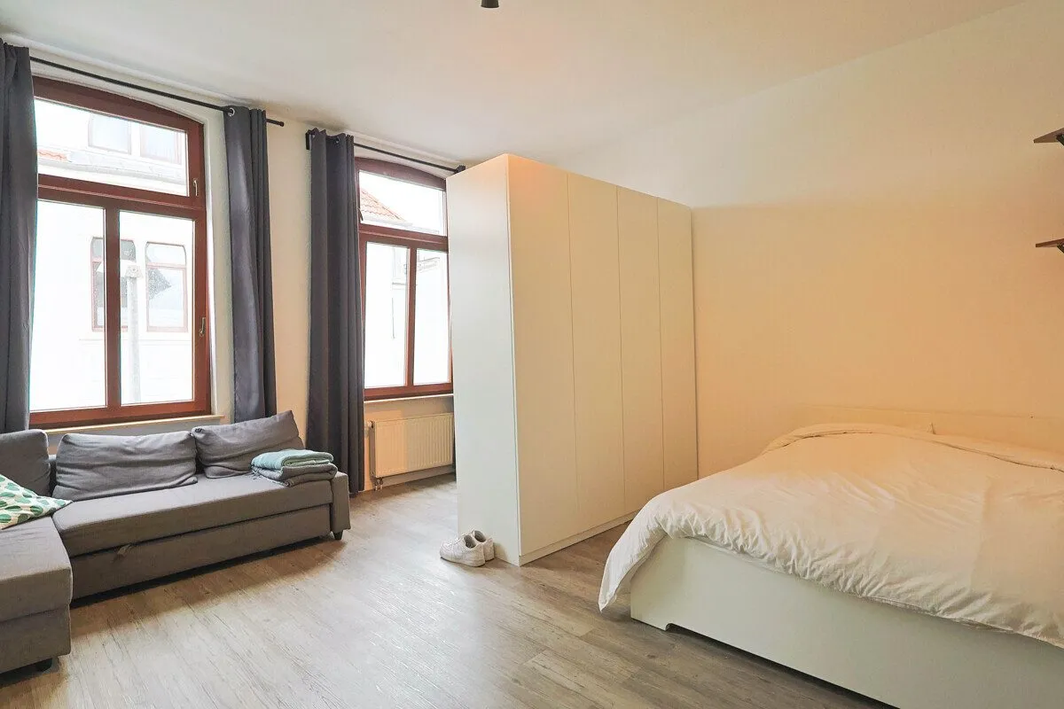 Immobilienangebot - Oldenburg - Alle - Repräsentatives Stadthaus im klassizistischen Stil mit drei Wohneinheiten