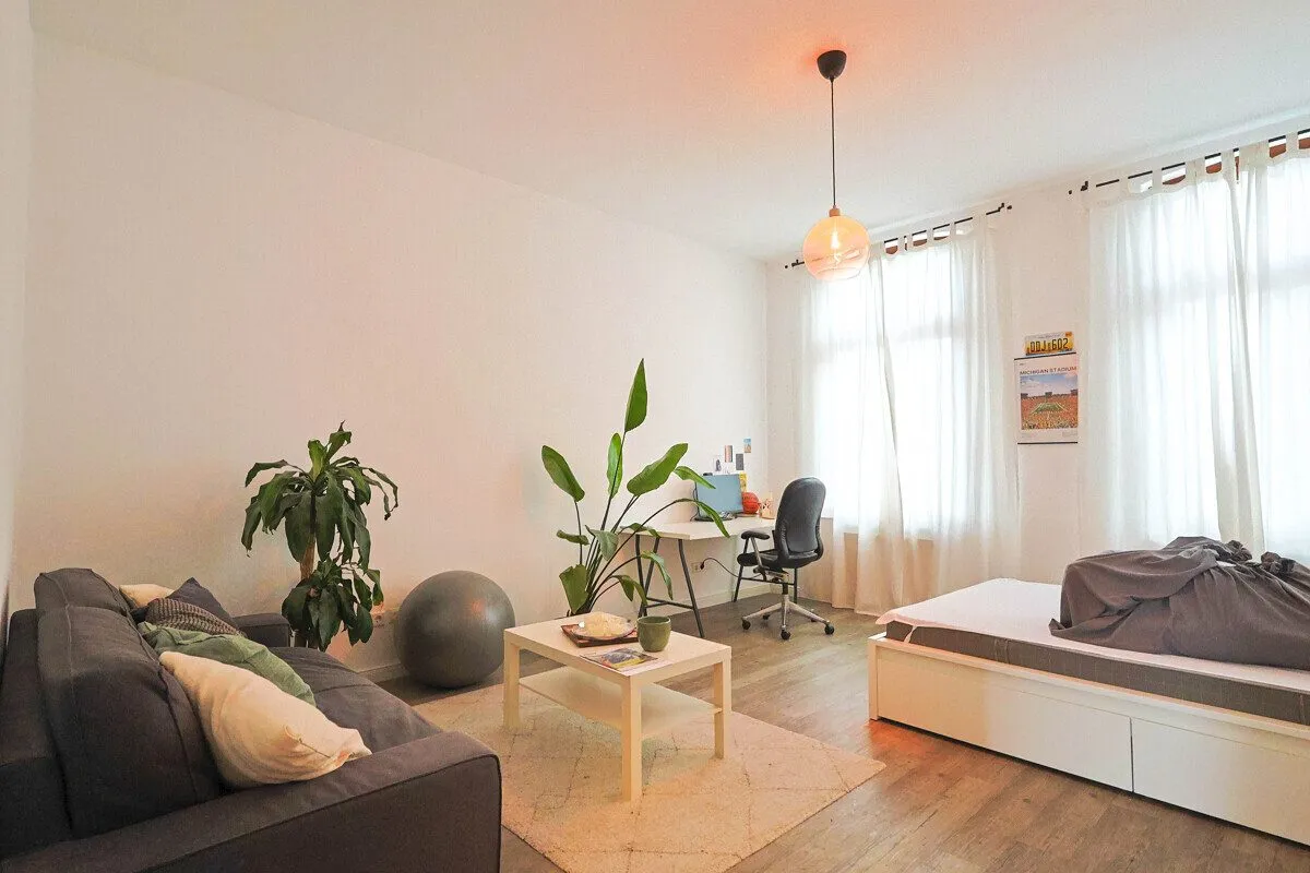 Immobilienangebot - Oldenburg - Alle - Repräsentatives Stadthaus im klassizistischen Stil mit drei Wohneinheiten