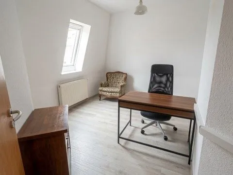 Immobilienangebot - Oldenburg - Alle - Repräsentatives Stadthaus im klassizistischen Stil mit drei Wohneinheiten