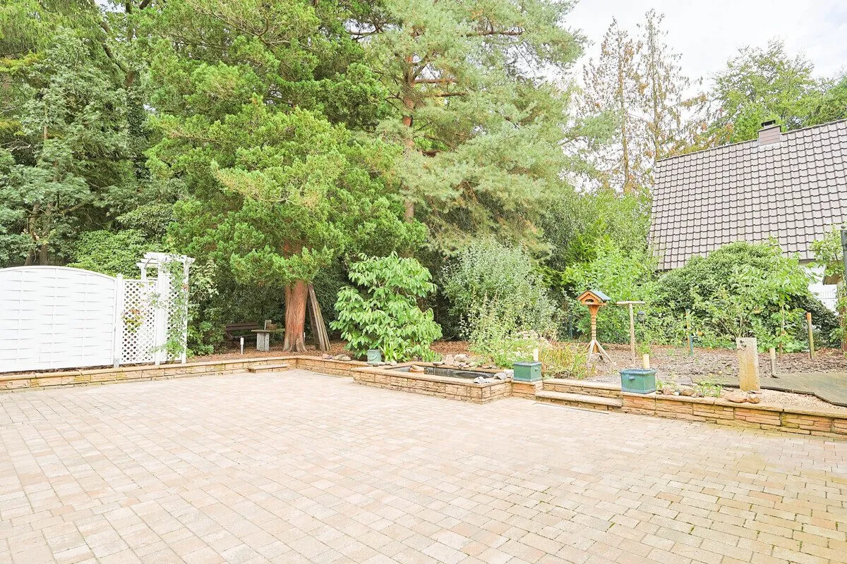 Immobilienangebot - Hatten-Sandkrug - Alle - Wo der Wald beginnt – großzügiges Wohnen mit Energieeffizienzklasse A+