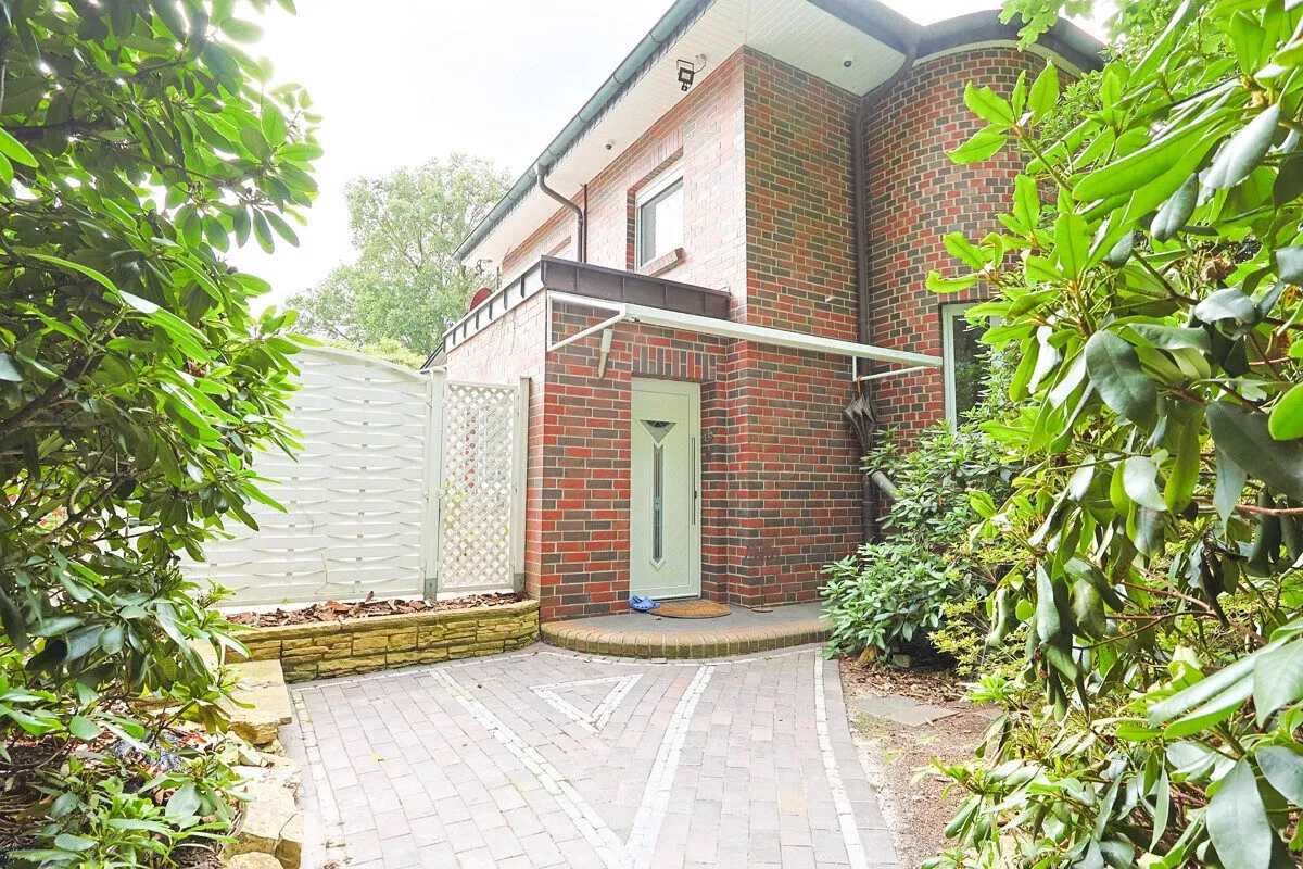 Immobilienangebot - Hatten-Sandkrug - Alle - Wo der Wald beginnt – großzügiges Wohnen mit Energieeffizienzklasse A+