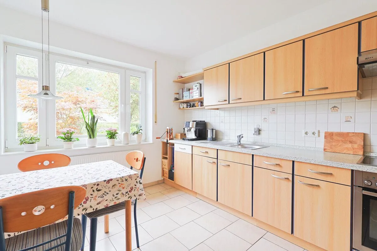 Immobilienangebot - Oldenburg - Alle - Familienfreundliche Doppelhaushälfte mit 4 Zimmern und Blick ins Grüne in Oldenburg-Etzhorn