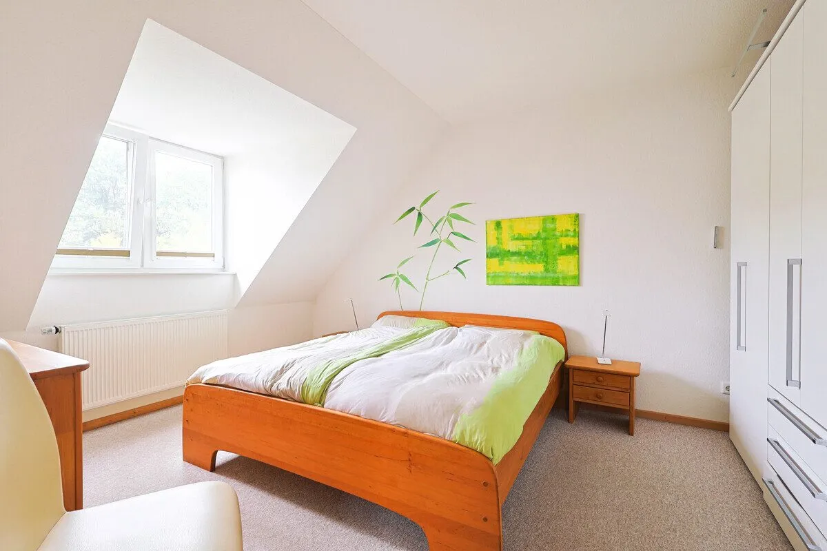 Immobilienangebot - Oldenburg - Alle - Familienfreundliche Doppelhaushälfte mit 4 Zimmern und Blick ins Grüne in Oldenburg-Etzhorn