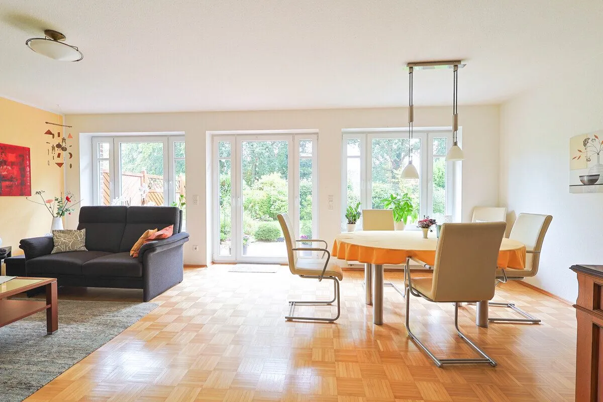 Immobilienangebot - Oldenburg - Alle - Familienfreundliche Doppelhaushälfte mit 4 Zimmern und Blick ins Grüne in Oldenburg-Etzhorn