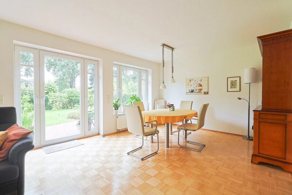 Immobilienangebot - Oldenburg - Alle - Familienfreundliche Doppelhaushälfte mit 4 Zimmern und Blick ins Grüne in Oldenburg-Etzhorn