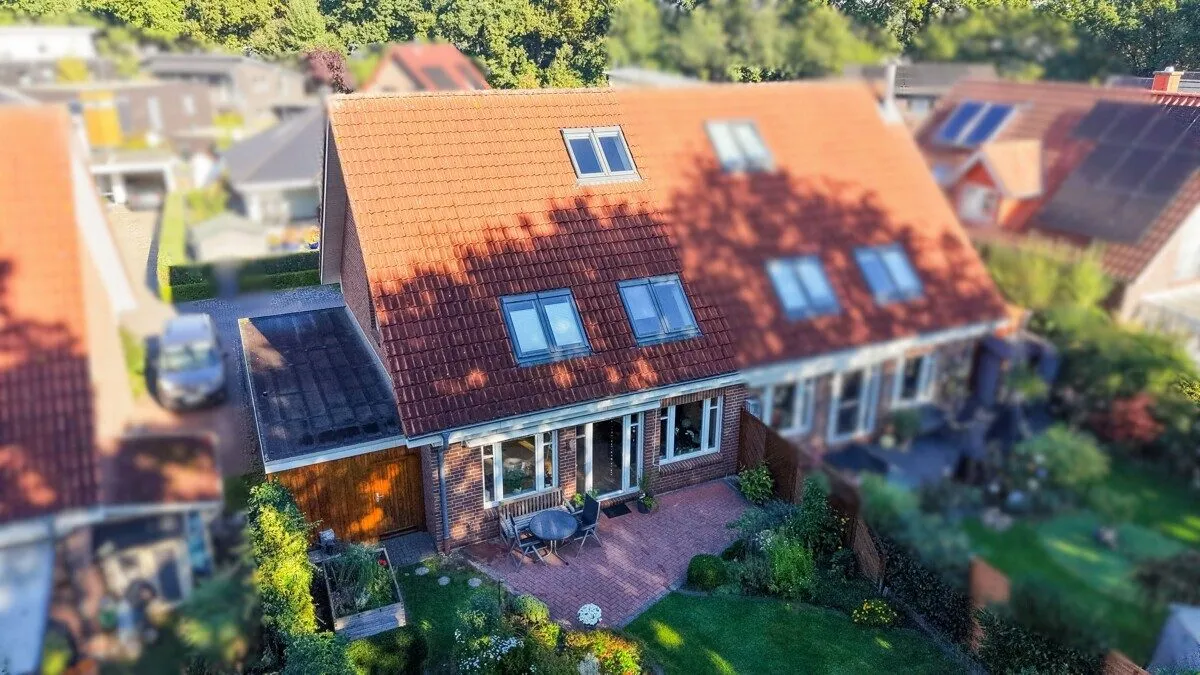 Immobilienangebot - Oldenburg - Alle - Familienfreundliche Doppelhaushälfte mit 4 Zimmern und Blick ins Grüne in Oldenburg-Etzhorn