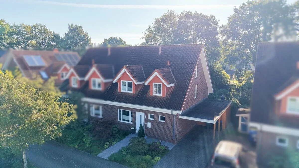 Immobilienangebot - Oldenburg - Alle - Familienfreundliche Doppelhaushälfte mit 4 Zimmern und Blick ins Grüne in Oldenburg-Etzhorn