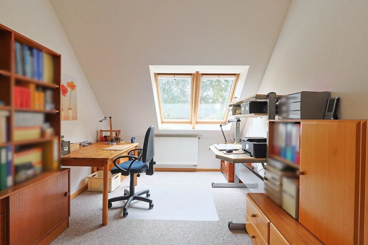 Immobilienangebot - Oldenburg - Alle - Familienfreundliche Doppelhaushälfte mit 4 Zimmern und Blick ins Grüne in Oldenburg-Etzhorn