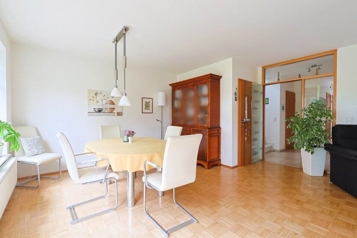 Immobilienangebot - Oldenburg - Alle - Familienfreundliche Doppelhaushälfte mit 4 Zimmern und Blick ins Grüne in Oldenburg-Etzhorn